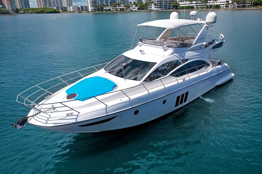 Yacht Photo 3